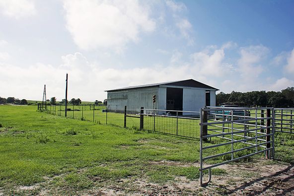 3375 Anderson Rd, Mulberry, FL 33860